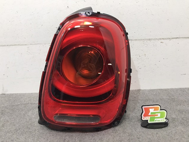 新品! MINI/ミニ/F55/F56/F57 純正 前期 右テールランプ/ライト/レンズ LED 7297414-14 63217297414 ミニ (116482)