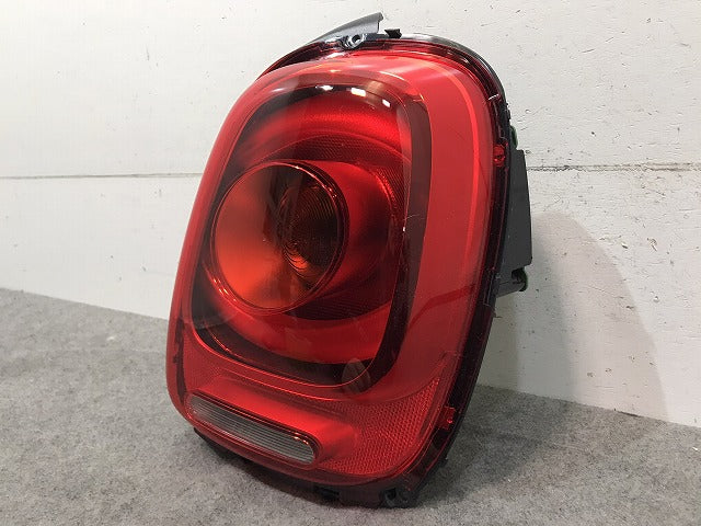 新品! MINI/ミニ/F55/F56/F57 純正 前期 右テールランプ/ライト/レンズ LED 7297414-14 63217297414 ミニ (116482)