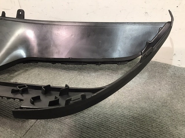 新品! Cクラス/ステーションワゴン W205 AMG 純正 リアバンパー ディフューザー＆テール・パイプ・カバー205 885 64 38/2058856438(116502)