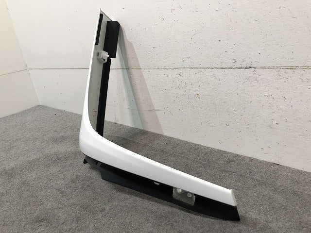 新車外し キャンター 9代目 FDA・B/FEC・D/FGA・B系（2020年-）標準 純正 右ヘッドライト/ベゼル/モール/アイライン/パネル ふそう(116560)