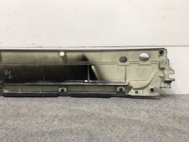 新車外し! キャンター 9代目/FEC・D/FGA・B系（2020年-）標準 純正 フロントガーニッシュ ワイパーパネル ML310700 三菱ふそう (116572)
