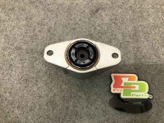 新品 C30(2007-2013) C70(2006-2013) S40(2004-2012) 社外 リアショック サポートプレート 5N51-18A116-AA V 30760162(116603)