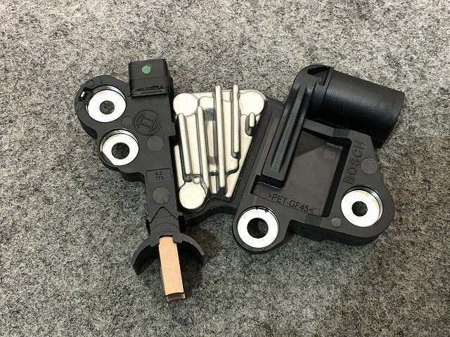 新品 XC90(03-14)V70/XC70(08-16)S80(07-16)S60/V60（11-18)XC60(09-17) 純正 ボルテージレギュレター F00M346097V(116604)