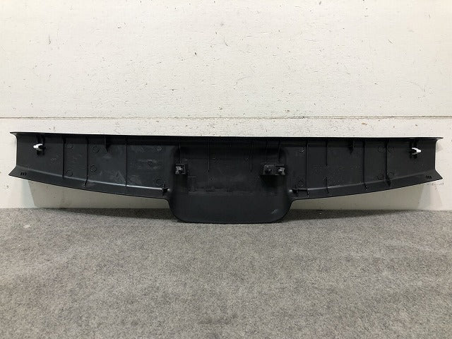 美品! アクセラスポーツ BL5FW/BLFFW/BLEAW 純正 ハイマウントストップランプ カバー BBP1 68 930/K3006 素地 マツダ (116615)
