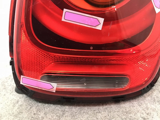 MINI/ミニ F55/F56/F57 純正 前期 右テールランプ/ライト/レンズ ハロゲン 729714-13 ミニ (116751)