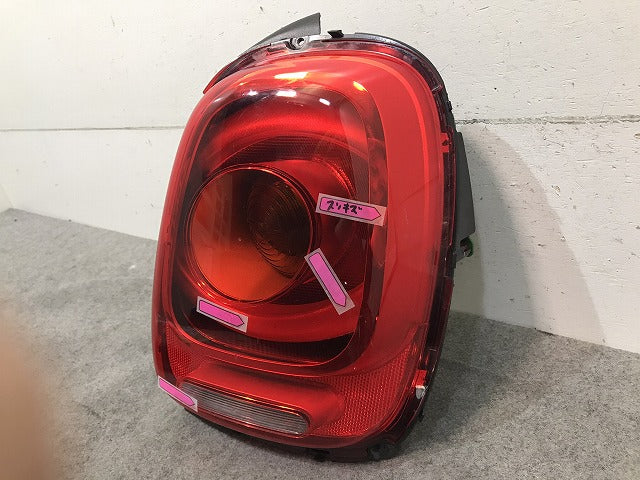 MINI/ミニ F55/F56/F57 純正 前期 右テールランプ/ライト/レンズ ハロゲン 729714-13 ミニ (116751)