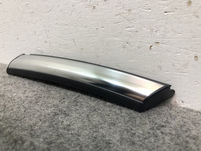 新品! クロスオーバー F60 2017- 純正 左フロント Aピラー下 メッキ トリム ストリップ 7388119/121/122 51137388121 ミニ/MINI (116869)