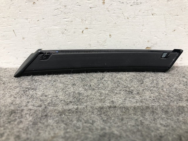 新品! クロスオーバー F60 2017- 純正 右フロント Aピラー下 メッキ トリム ストリップ 7388119/121/122 51137388122 ミニ/MINI (116870)