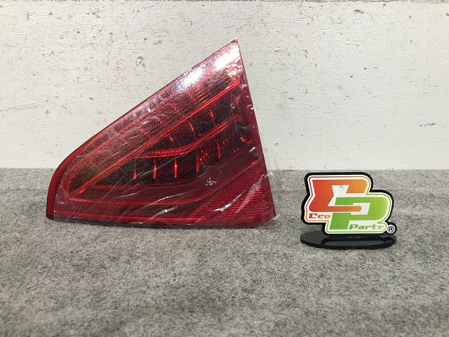 新品! A5(B8) 8T系 RS5 純正 右テールランプ/ライト/レンズ LED 内側 8T0 945 094C 19S 8T0945094C アウディ (116918)