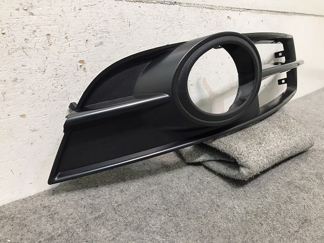 新品! A6(C6) 4F/2005-2008 純正 右フロントバンパーグリル F0 807 682D 4F0807682D01C 素地 アウディ/Audi (116938)
