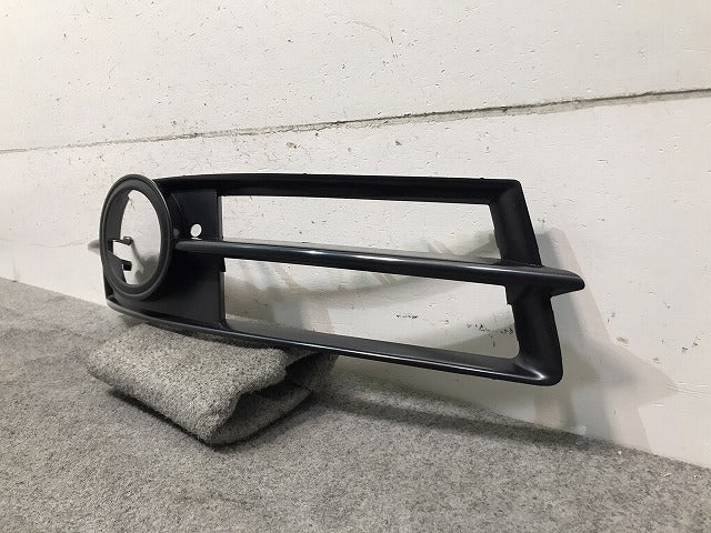 新品! A6(C6) 4F/2005-2008 純正 右フロントバンパーグリル F0 807 682D 4F0807682D01C 素地 アウディ/Audi (116938)