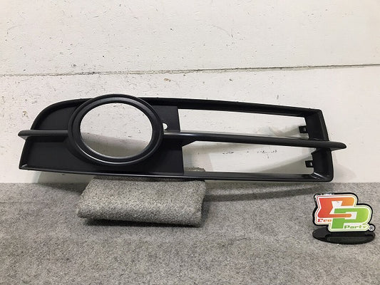 新品! A6(C6) 4F/2005-2008 純正 右フロントバンパーグリル F0 807 682D 4F0807682D01C 素地 アウディ/Audi (116939)