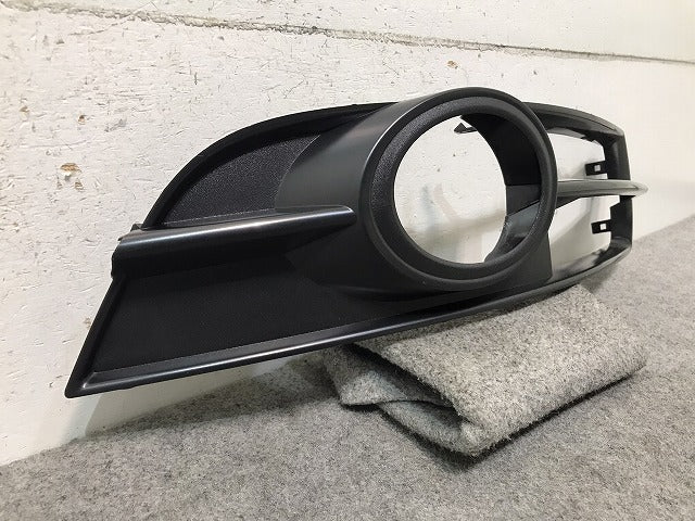新品! A6(C6) 4F/2005-2008 純正 右フロントバンパーグリル F0 807 682D 4F0807682D01C 素地 アウディ/Audi (116939)