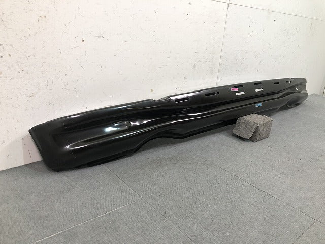 新品! X5シリーズ E53/2000-2006 純正 リアバンパー ホースメント 51128250415 ブラック BMW (116966)