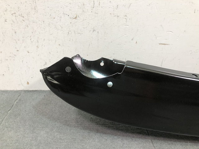 新品! X5シリーズ E53/2000-2006 純正 リアバンパー ホースメント 51128250415 ブラック BMW (116966)