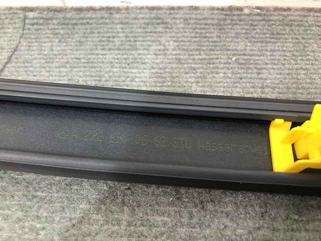 新品! Sクラス W222 純正 右ルーフモール ウォーターディフレクター A 222 690 06 62/A2226900662/22269006629999 未塗装 ベンツ (116967)