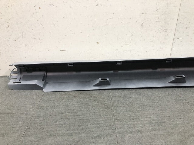 新品 パサート/PASSAT 3C/2006-2009 純正 左フロントサイドステップ/サイドスカート 3C0853855D/3C0853855DGRU フォルクスワーゲン(116975)