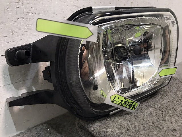 新品 Cクラス W203/2000-2007 純正 右フォグランプ/ライト/レンズ ハロゲン HELLA A 203 820 20 56/A203820205664 ベンツ(116978)