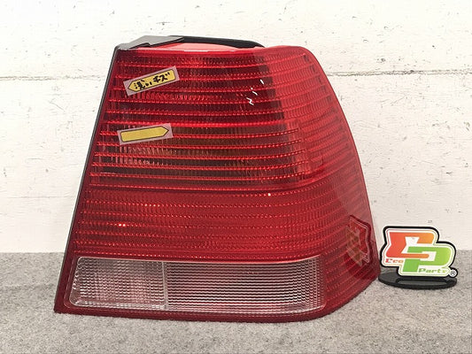 新品 ボーラ 1J系 1999-2005 純正 右テールランプ/ライト/レンズ ハロゲン HELLA 1J5 945 096 AE/1J5945096AE フォルクスワーゲン (116980)