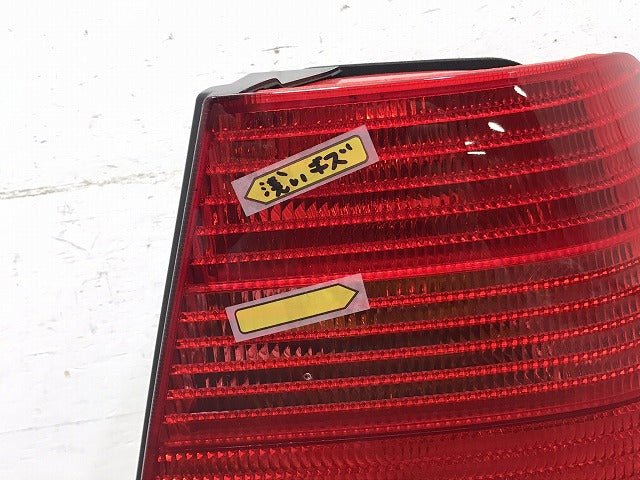新品 ボーラ 1J系 1999-2005 純正 右テールランプ/ライト/レンズ ハロゲン HELLA 1J5 945 096 AE/1J5945096AE フォルクスワーゲン (116980)