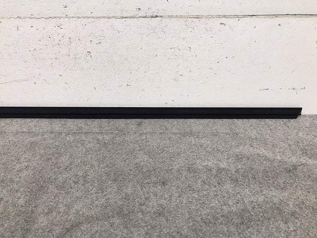 新品! 3シリーズ E92/E93 2005-2012 純正 右フロントドア ベルトモール 7119 079/080 01 51337119080 メッキ BMW (117003)