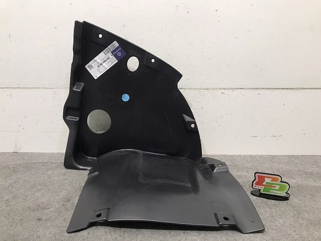 新品!CLK クラス/W209/2002-2008 純正 右フロント フェンダーライナー/ホイールハウジング A 209 884 04 22 2098840422 ベンツ (117009)