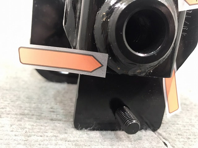 新品 5シリーズ E60/E61/2003-2010 純正 右リアバンパー ホースメントダンパー/バンパーショック 5112 7033714-12/51127033714 (117011)