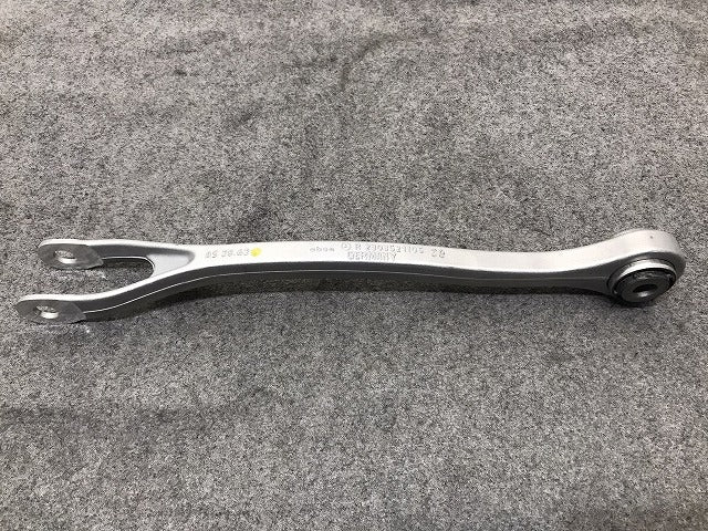 新品 Eクラス W211/2002-2009 純正 リア スラストロッド コントロールアーム R 2303521105/2113502606/A 211 350 26 06(117021)