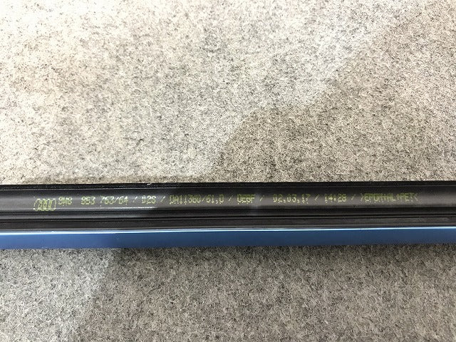 新品! A5 F5/2017- 純正 右リアドア ベルトモール アウター 8W8 853 763/64/02S 8W88537642ZZ メッキ アウディ/Audi (117057)