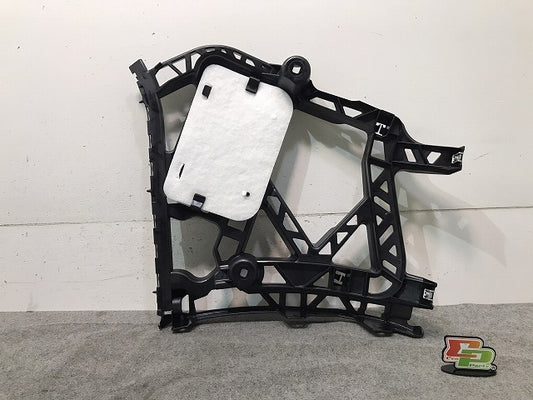 新品! GLSクラス/W166/2013- 純正 右リア バンパーブラッケット A 166 885 42 00 1668806600 メルセデスベンツ (117112)