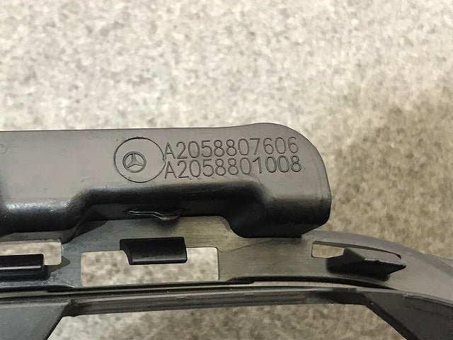 新品 Cクラス W205 2014-2021 純正 フロントグリル/ラジエーター A 205 880 54 03/2058881760/A 205 888 17 60 ベンツ(117129)