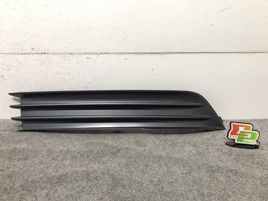 新品! V70/BB 系/2008-2015 純正 右フロント フォグカバー/フォグランプ/ライト/レンズ カバー 31323801 素地 ボルボ (117145)