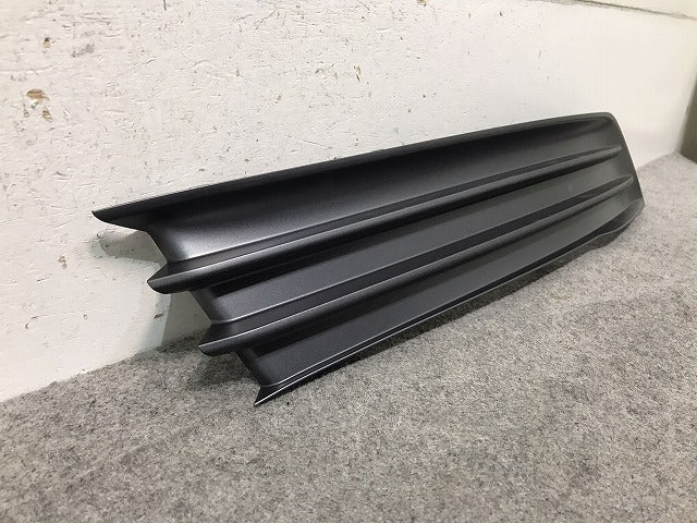 新品! V70/BB 系/2008-2015 純正 右フロント フォグカバー/フォグランプ/ライト/レンズ カバー 31323801 素地 ボルボ (117145)