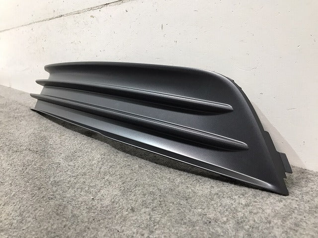 新品! V70/BB 系/2008-2015 純正 右フロント フォグカバー/フォグランプ/ライト/レンズ カバー 31323801 素地 ボルボ (117145)