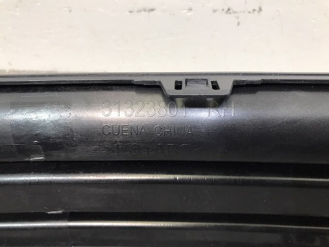 新品! V70/BB 系/2008-2015 純正 右フロント フォグカバー/フォグランプ/ライト/レンズ カバー 31323801 素地 ボルボ (117145)