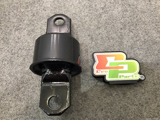新品! C30/V40/S40/V50/2005-2012 社外 リア コントロールアーム ブッシュ 36831 01 009 V 30666821 ボルボ (117147)