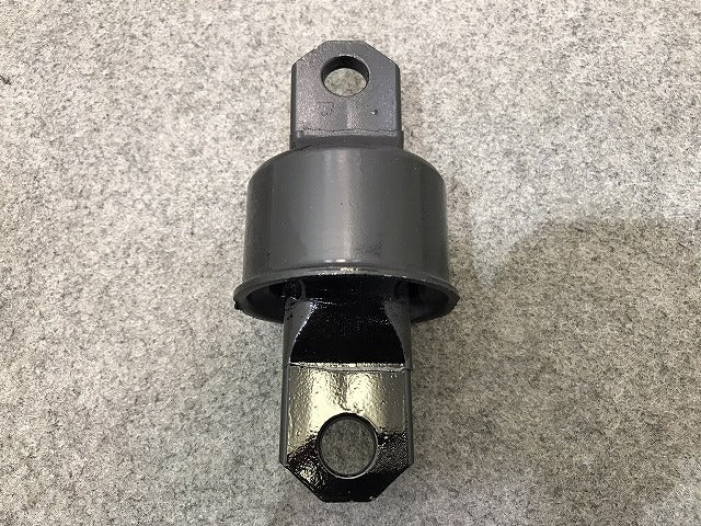 新品! C30/V40/S40/V50/2005-2012 社外 リア コントロールアーム ブッシュ 36831 01 009 V 30666821 ボルボ (117147)