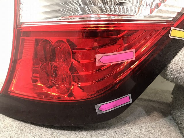 日産 純正 ノート テールランプ レンズ 右 ノート/NOTE E12/HE12/NE12/SNE12 純正 後期 右テールランプ/ライト