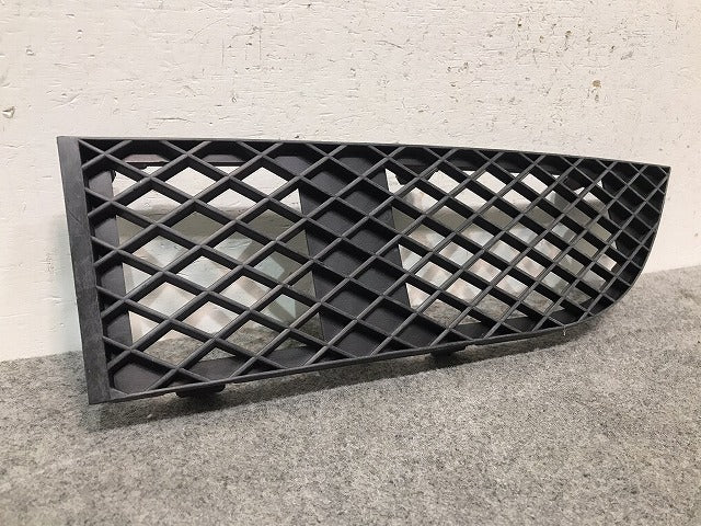 新品! 7シリーズ/E65/E66 2001-2009 純正 左フロントバンパーグリル 51 11 7 135 563/51117135563 素地 BMW (117240)
