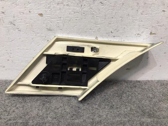 新品! Cクラス/W203/2000-2007 純正 右リア フェンダー モール A203 690 5662 20369054629744 シルバー メルセデスベンツ (117246)