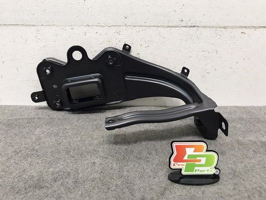 新品 Eクラス/W211/2002-2009 純正 左フロント クロスメンバー アブソーバー ブラケット ラジエーターサポート 2116201531 ベンツ (117260)