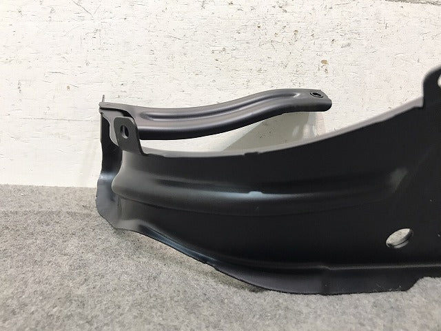新品 Eクラス/W211/2002-2009 純正 左フロント クロスメンバー アブソーバー ブラケット ラジエーターサポート 2116201531 ベンツ (117260)
