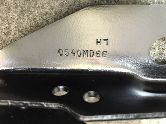 新品! S80/V70/XC70/2008-2016 純正 左フロント ボンネット フード ヒンジ  31385810 V31385810 ボルボ/VOLVO (117261)