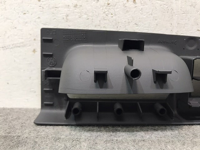 新品! トゥーラン/1T系/2003-2015 純正 右フロント パワーウィンドウスイッチ カバー 右ハンドル用 1T2 867 372E 1T2867372E75R(117270)