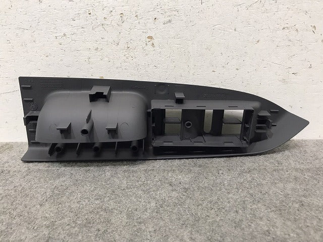 新品! トゥーラン/1T系/2003-2015 純正 右フロント パワーウィンドウスイッチ カバー 右ハンドル用 1T2 867 372E 1T2867372E75R(117271)