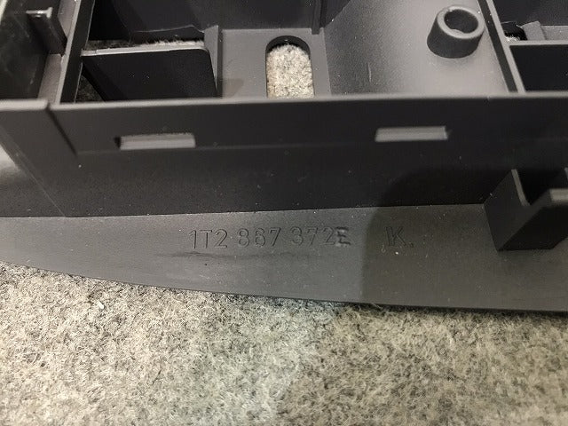新品! トゥーラン/1T系/2003-2015 純正 右フロント パワーウィンドウスイッチ カバー 1T2 867 372E 1T2867372E75R 右ハンドル用(117276)