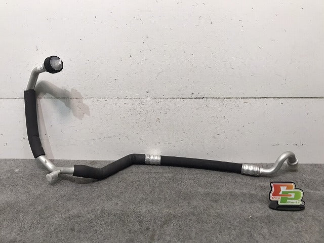 新品! Cクラス/W204/2007-2014 純正 エアコンホース A 204 830 26 15 2048302615 メルセデスベンツ (117294)