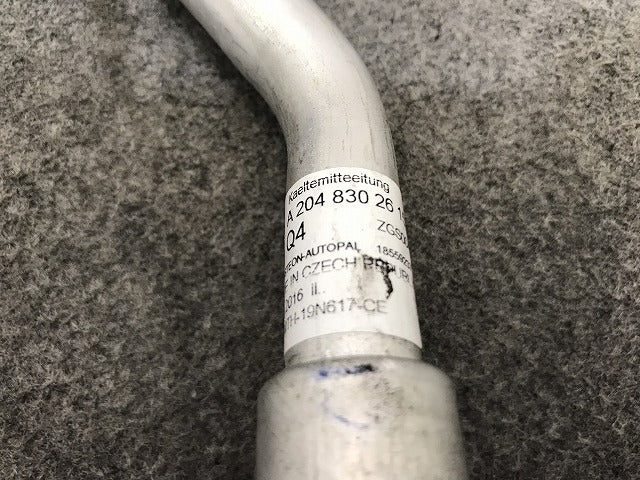 新品! Cクラス/W204/2007-2014 純正 エアコンホース A 204 830 26 15 2048302615 メルセデスベンツ (117294)
