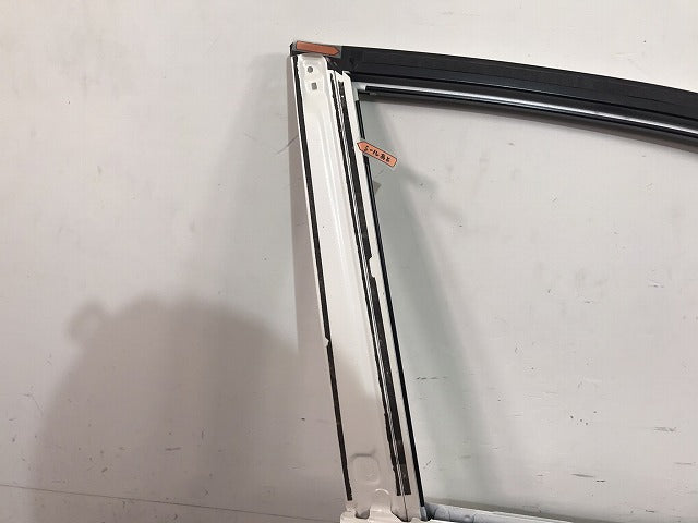 プリウス/ZVW30 純正 右フロントドア ホワイトパールクリスタルシャイン カラーNo.070 トヨタ (117324)