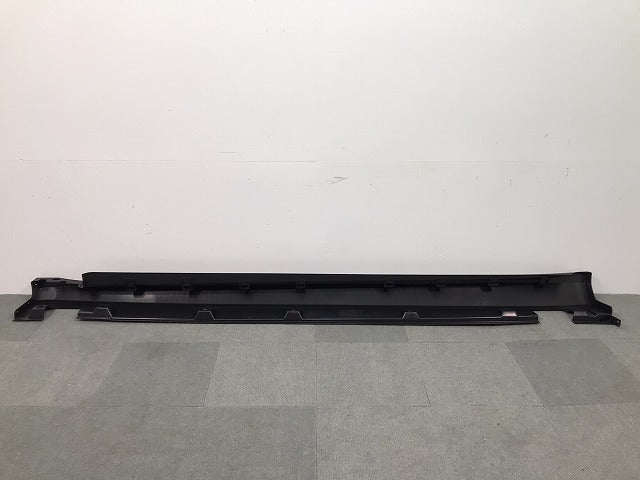 新品! Mクラス/ML/W164 純正 右サイドステップ/サイドスカート A 164690 08 40 1646901240 素地 メルセデスベンツ (117519)